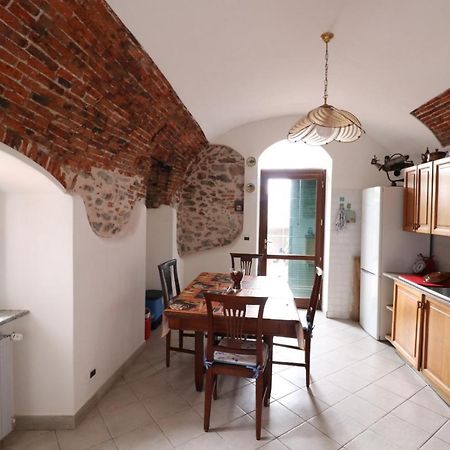 Appartamento In Borgata Storica Boissano Exterior photo